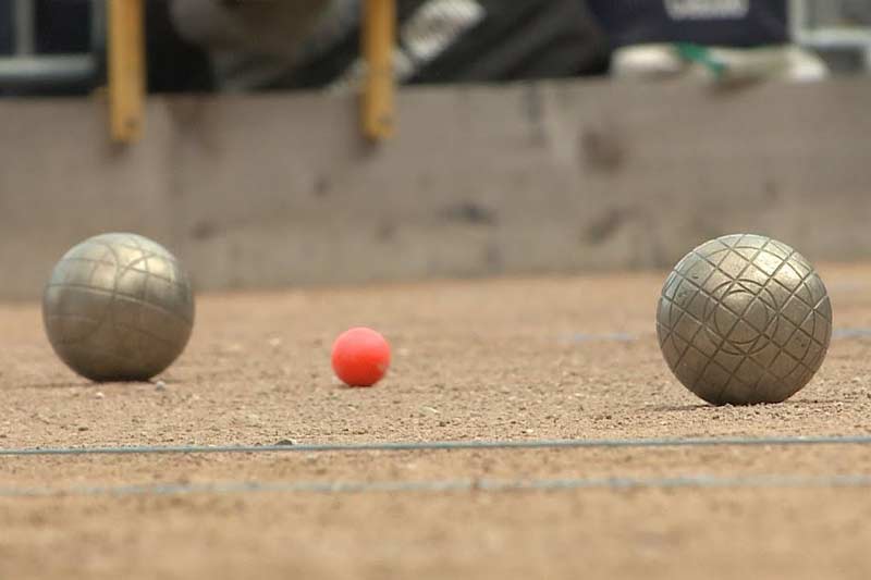 Boule lyonnaise et pétanque, quelles différences ? Le Petit Paumé